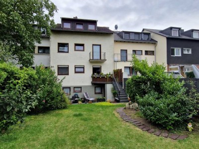 Charmante 2-Zimmerwohnung mit zwei Balkonen und Gartenmitbenutzung in ruhiger Lage von Niederpleis!