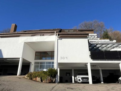 Großzügige Wohnung mit großem Balkon und toller Aussicht
