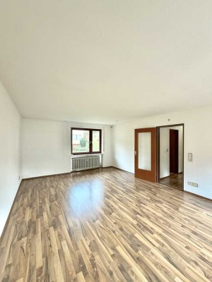 ***Geräumige 2-Zi-Whg. mit Dachterrasse und traumhaften Ausblick***