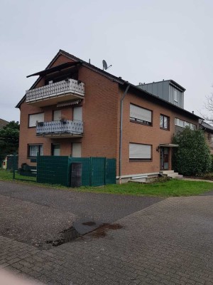 Feine, modernisierte 2-Zimmer-Wohnung mit Balkon in 50226, Frechen