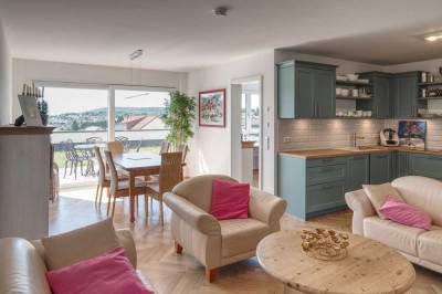 Lichtdurchflutete, barrierefreie 3,5-Zimmer-Wohnung mit Weitblick, Energieklasse A
