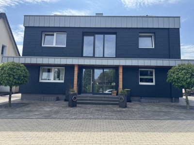 Renovierte 2,5 Zimmer Wohnung