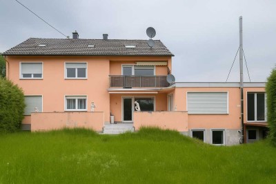 In zentraler Lage von Dasing präsentiert sich dieses gepflegte Mehrparteienhaus als seltene Gelegenh
