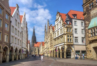 Stilvolle, sanierte 1,5-Raum-Wohnung mit Balkon und EBK in Münster