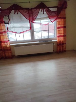 Großes Einfamilienhaus mit 12 Zimmer