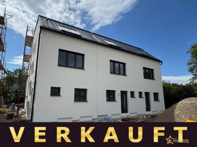 DOPPELHAUS INKLUSIVE PHOTOVOLTAIK. SOLIDES ZIEGELHAUS MIT KELLER. TOP AUSSTATTUNG. PROVISIONSFREI für den Käufer.