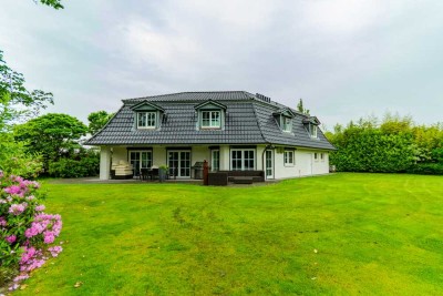 Exklusive Mansarddach-Villa für Gewerbe & Wohnen