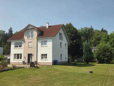 *Mehrgenerationenhaus* Großzügiges Wohnhaus bei Schemmerhofen