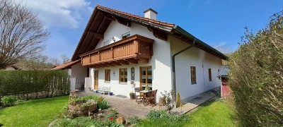 Freistehendes, gehobenes Einfamilienhaus in ruhiger Wohnlage von Oberornau!