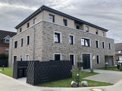 Stilvolle Penthouse-Wohnung in Rhede - Aufzug, Dachterrasse, Gäste-WC, Keller