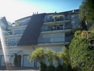 Bald frei !! Helle tolle  Wohnung mit großem Balkon und top Aussicht in ruhiger Lage