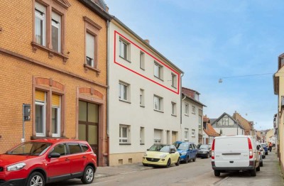 Exklusives Wohnen in Mannheim-Neckarau: 
Stilvoll sanierte 5-Zimmer-Wohnung