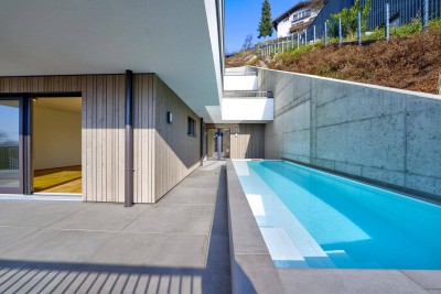 Luxus-Apartment mit Pool zu vermieten !
