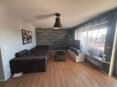 Schöne 3,5 Zi Wohnung mit Balkon und herrlichem Ausblick in Feucht