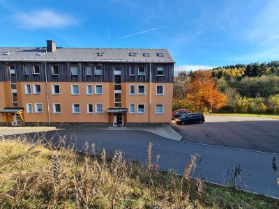 Schöne und modernisierte 3-Raum-EG-Wohnung mit EBK in Kurort Oberwiesenthal