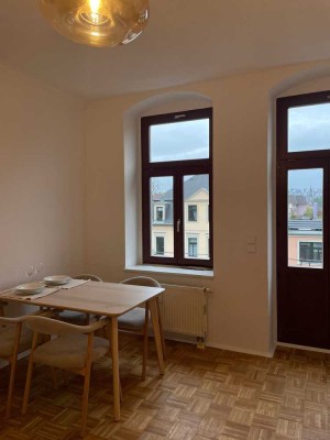 Helle 2-Zimmer Wohnung mit Balkon im 2. OG in Striesen-Ost