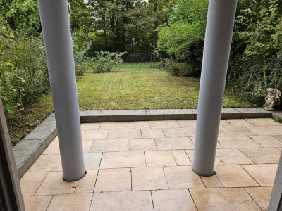 Helles 1-Zimmer-Apartment mit Terrasse und Garten