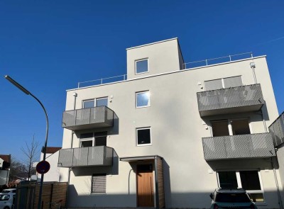 helle 3-Zimmer-Wohnung (Nr. 2) m. Balkon u. Dachterrasse, in Landshut