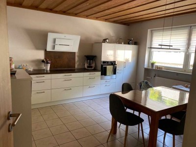 Helle 3-Zimmer Wohnung mit Balkon und Garage in Dammbach