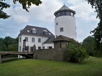 Köln-Bonn:Faszinierender Rheinblick aus der Burg Lülsdorf