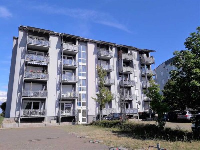 Perfekt für Pendler, Azubis, Singles - Moderne 1-R-WE m. Aufzug, Balkon und EB-Küche ab 01..08.25