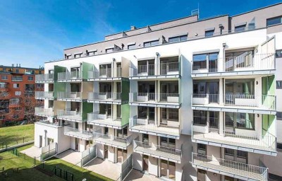Bad mit Dusche | Haltestelle Hopfengasse Linien 26 &amp; 36A und 36B