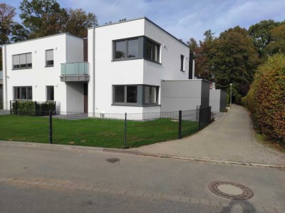 NEUBAU, Münster-Angelmodde: Tolle 2-Zimmer-Wohnung mit Garten und Garage!