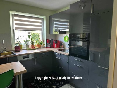 Helle 2-Zimmer-EG-Wohnung mit neuer Küche und Süd-Terrasse in Miesbach