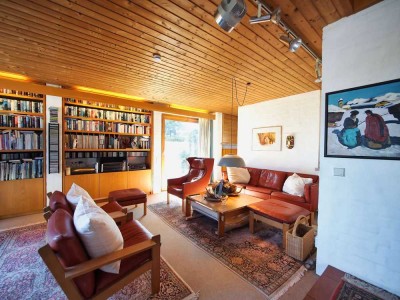 Traunstein- Individuelles Einfamilienhaus mit großem Garten in Südausrichtung - Doppelgarage