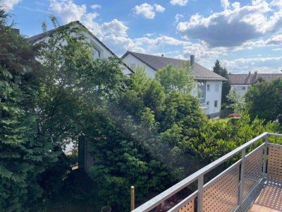 Wohnen auf besten Niveau! Exklusive 4 Zimmer-Wohnung mit Süd-Balkon!