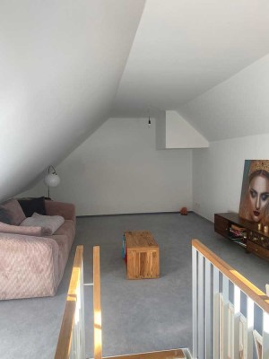 4-Zimmer-Dachgeschosswohnung mit Balkon  in Hannover Kleefeld