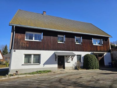 Einfamilienhaus oder bis zu drei Wohnungen - Ausbaupotential - großes Grundstück