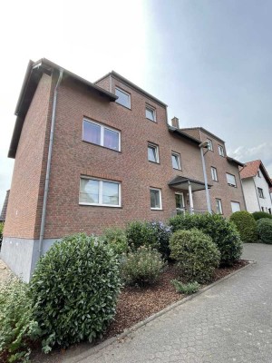 3 Zimmer Dachgeschoss Wohnung 77 m² mit Außenstellplatz
