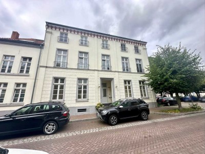 Attraktive Kapitalanlage in Kleve-Griethausen: 2-Zimmer-Altbauwohnung mit Balkon