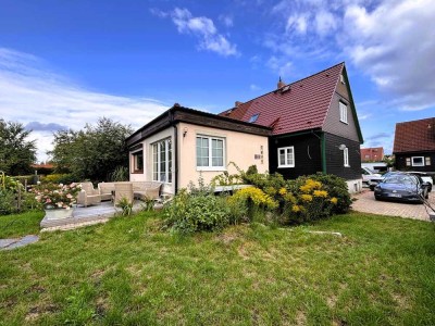 modernisierte Haushälfte mit Pool und Saunahaus in ruhiger Lage von Neustrelitz
