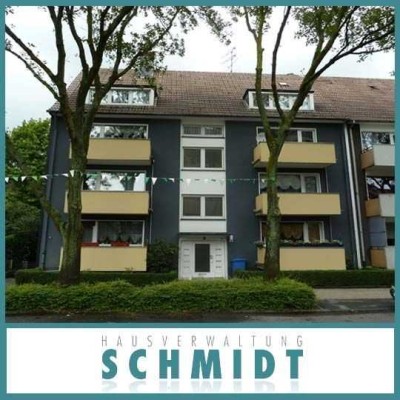 Gepflegte 3 Zimmer Dachgeschosswohnung in ruhiger Lage.