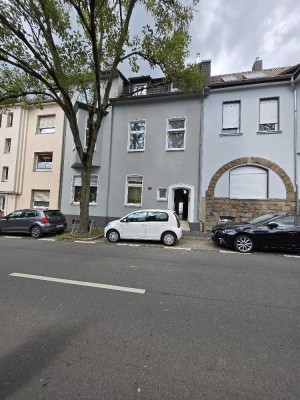 Liebevoll sanierte 3 Zimmer Altbauwohnung - Rarität in Ratingen Mitte