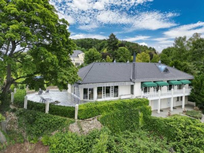 Zeitlose Villa in privilegierter Lage