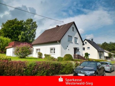 Gepflegtes, großes Haus in ruhiger Lage! Generationenhaus?
