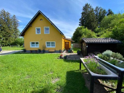 1-2 Familienhaus gedämmt mit Wärmepumpe und viel Grund sucht neuen Eigentümer