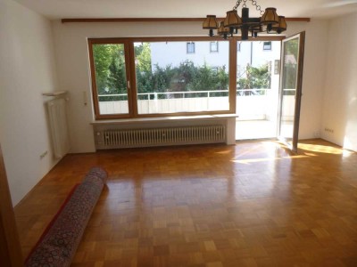 Helle 4-Zimmer-Wohnung mit Balkon in Dachau