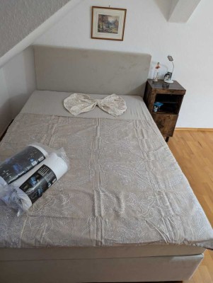 Schöne WG-Zimmer in Frankfurt-Dornbusch – 17 qm