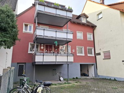 Älteres, gepflegtes 3-Familienhaus mit Balkons im Herzen der Durlacher Altstadt!