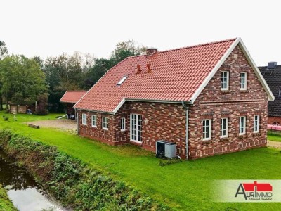 Ruhige Traumlage trifft moderne Bauqualität - neuwertiges friesisches EFH mit Zukunft