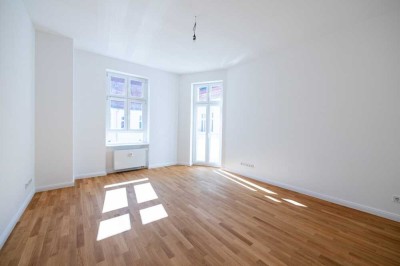 Traumhaft: Sonnige, hochwertig sanierte Gründerzeit-Wohnung - 3 Zimmer - SÜDBALKON - bezugsfertig