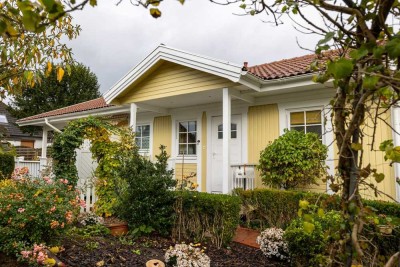 *** BUNGALOW mit offener WOHNKÜCHE und idyllischer VERANDA - DOPPELCARPORT inklusive ***