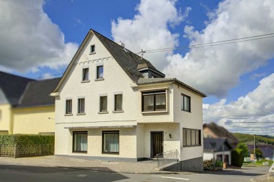 Solide und großzügig! Liebevoll gepflegtes Zuhause sucht neue Bewohner