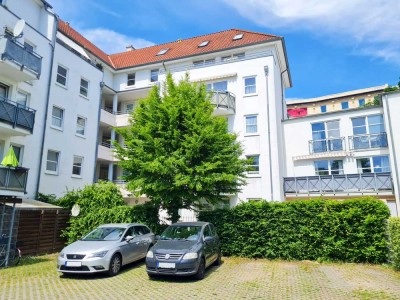 Großzüge 1-Zi. Whg. mit Balkon, Aufzug & TG-Stellplatz