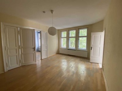 Ideal geschnittene Familien-/WG-Wohnung in Muthesiusstr- 4 Zimmer, bezugsfrei