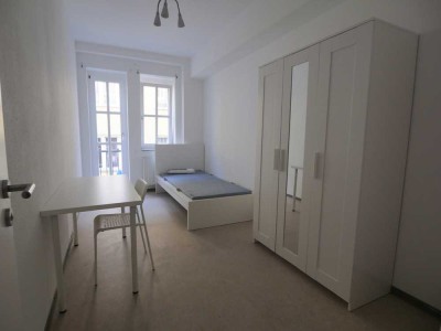 Studenten aufgepasst: Möbliertes WG-Zimmer in frisch sanierter 3-Zimmer-WG im Herzen von Aachen
